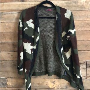 Say Why Camo Sweather